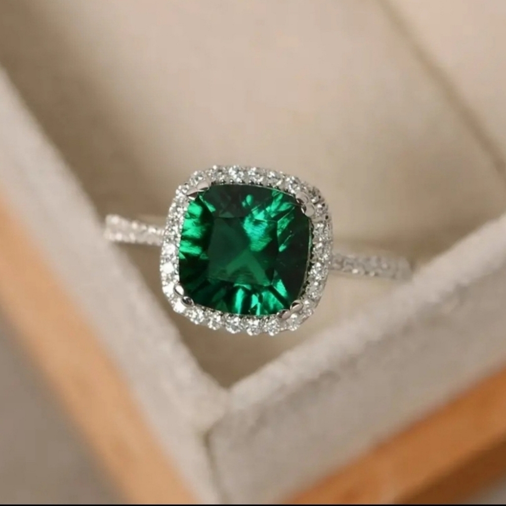 Beautiful Gemstone Ring